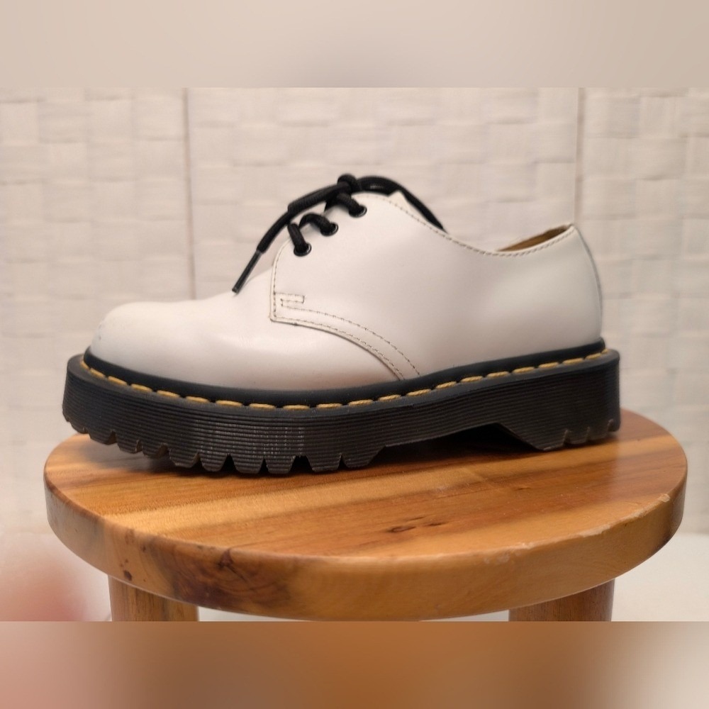 Dr. Martens 8053 Quad White Leather Platform Oxford Shoes 26654 Womens‎ 6 Mens 5